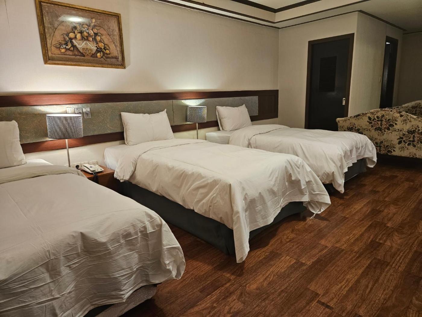 Insadong Crown Hotel Seoel Buitenkant foto