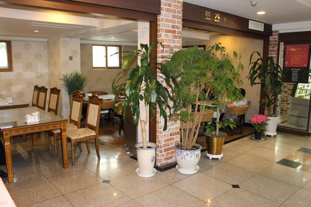 Insadong Crown Hotel Seoel Buitenkant foto