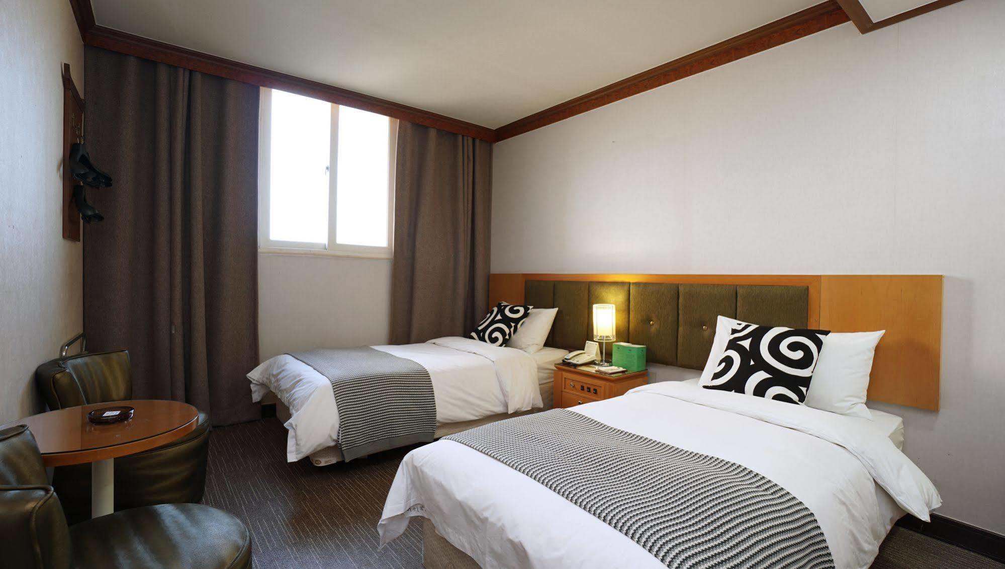 Insadong Crown Hotel Seoel Buitenkant foto